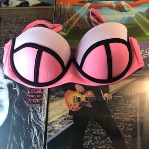 Victoria’s Secret Bikini Top 🌸
